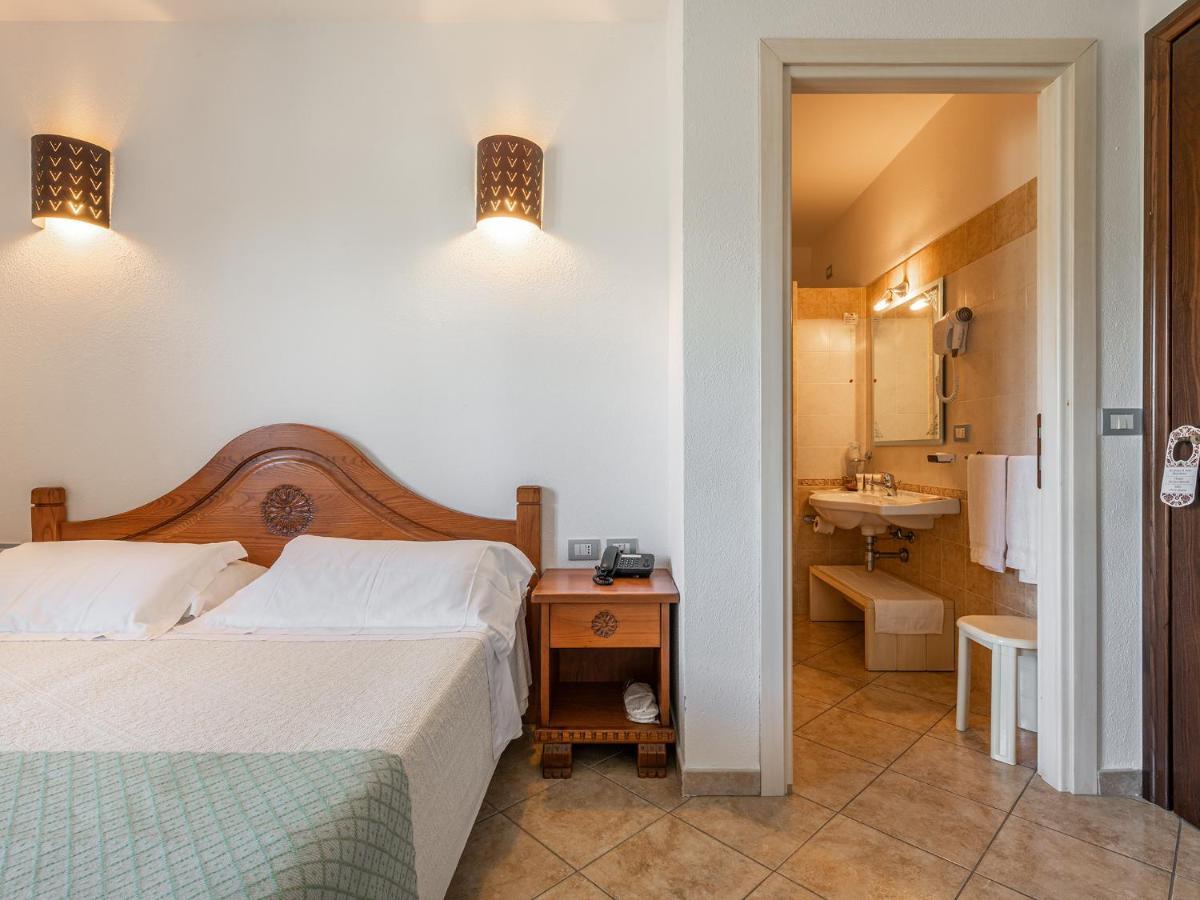 Hotel Raffael Villasimius Esterno foto
