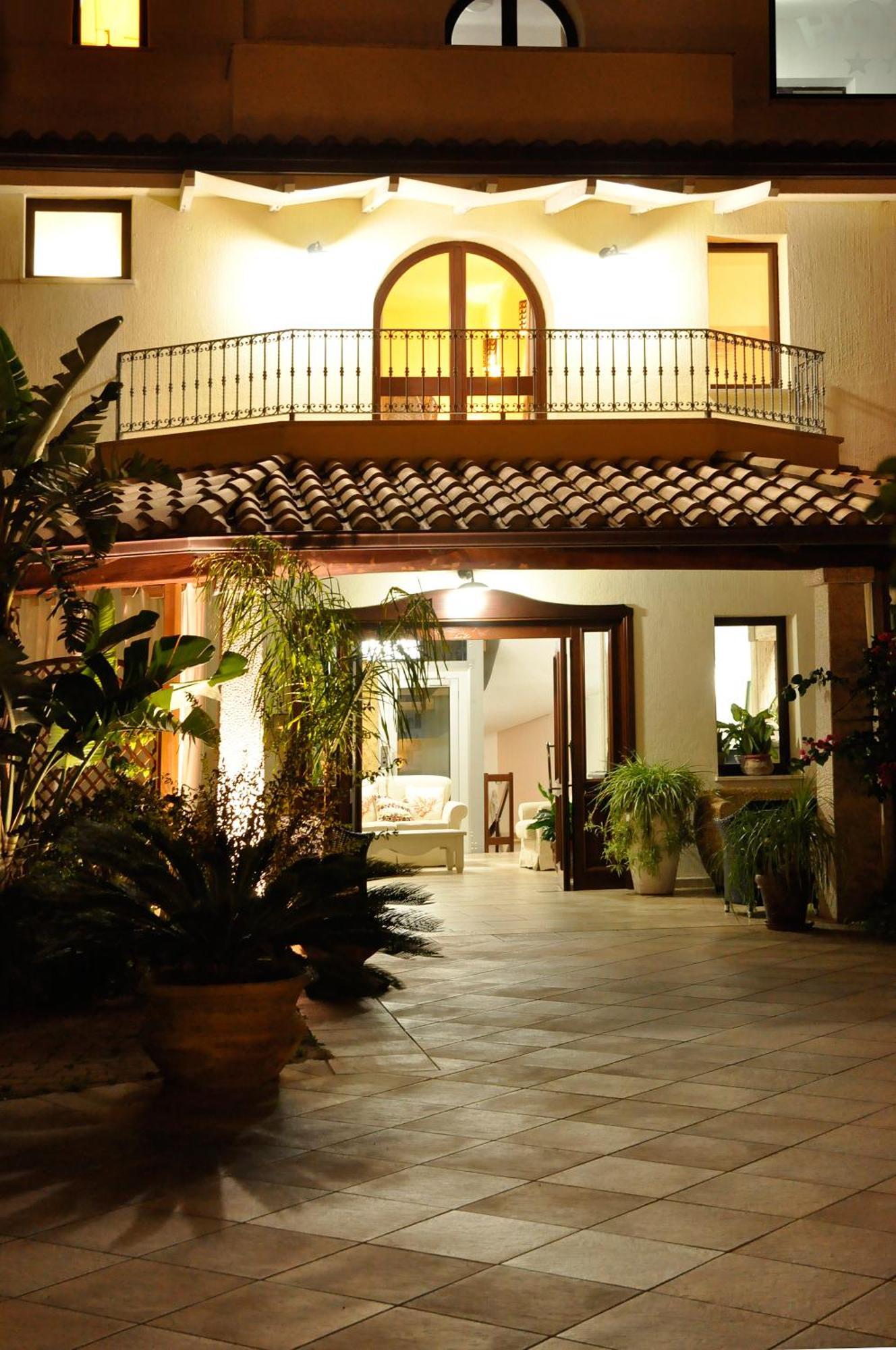 Hotel Raffael Villasimius Esterno foto